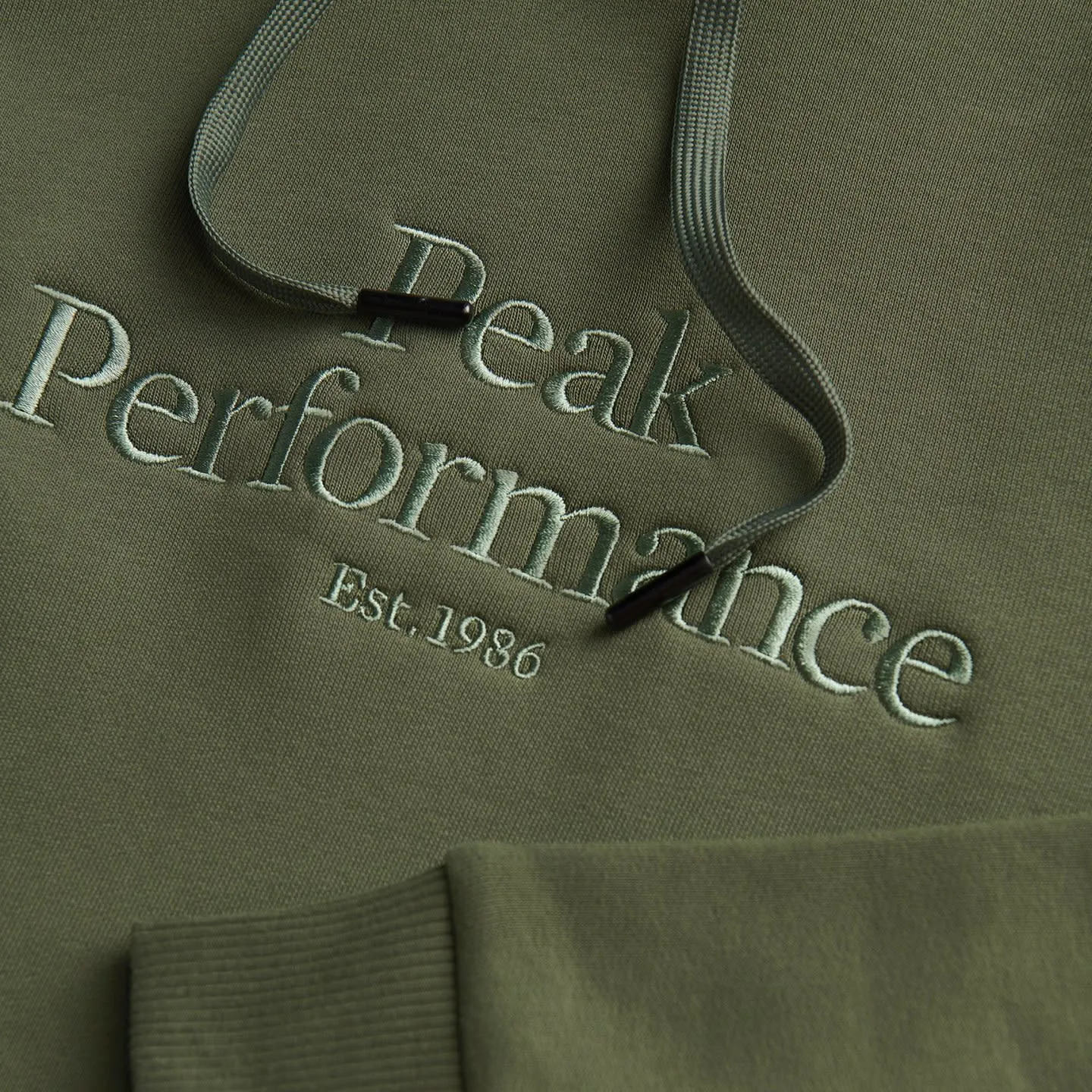 Peak Performance Women&#x27;s Original Hood (Fall 2021) Thrill Green | Buy Peak Performance Women&#x27;s Original Hood (Fall 2021) Thrill Green here | Outnorth